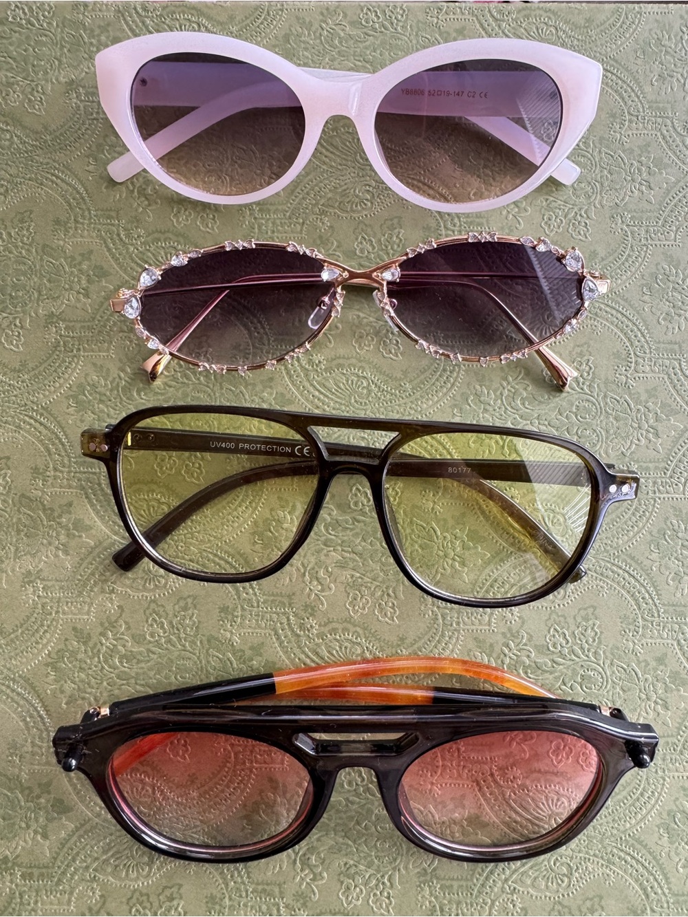 Set of 4 Fashion Sunglasses